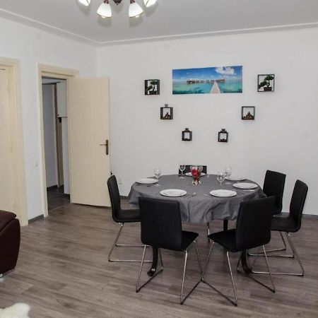 Four Rooms Apartment Central บูคาเรสต์ ภายนอก รูปภาพ